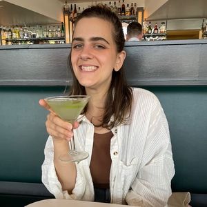 Meet your Posher, Evelyn